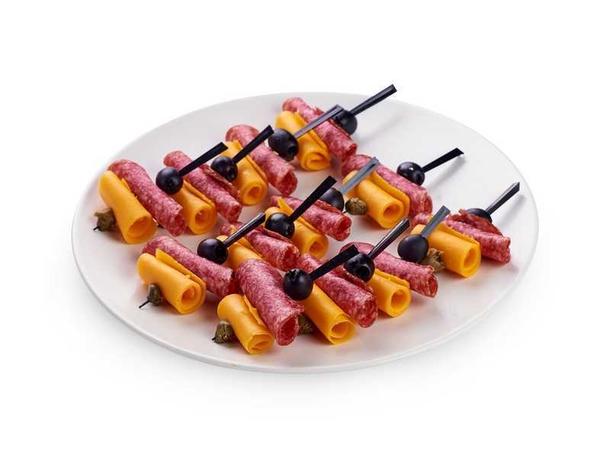 Шпажка салями с сыром гауда Шпажка салями с сыром гауда