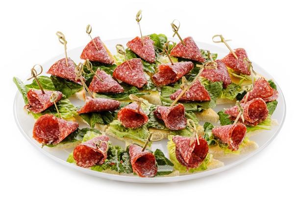 Пшеничные тосты с колбаской Пшеничные тосты с колбаской