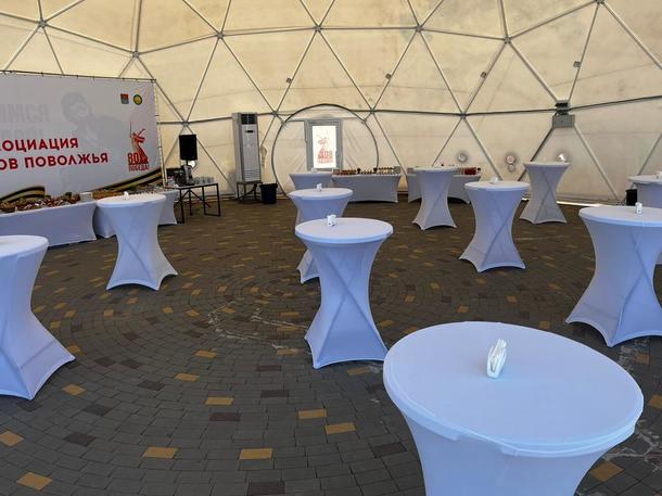 Стол с чехлом Стол с чехлом