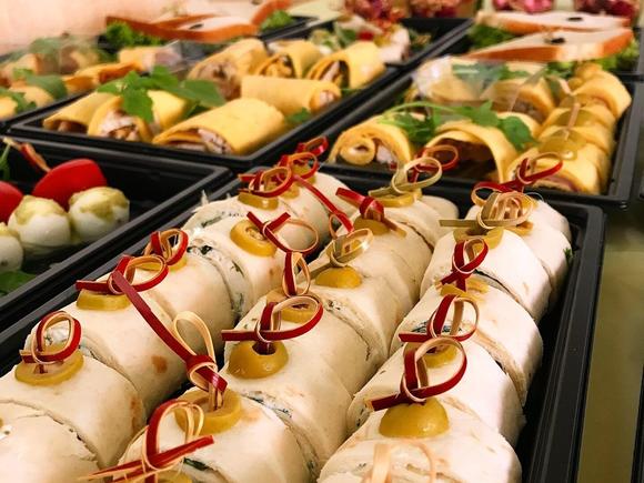 Фуршетный сет стандарт с горячими закусками на 31-35 персон в Волгограде