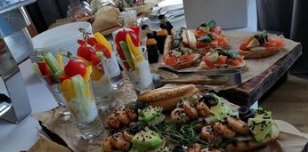 Горячие боксы к новогоднему столу на 30-35 персон